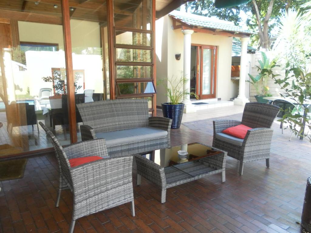 Somona Guest House Johannesburg Exterior photo
